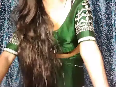 ROSE GOLDE online show from March 15, 2026, 4:24 pm