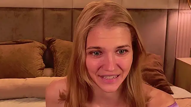 4example Chloe online show from June 13, 2026, 6:00 am