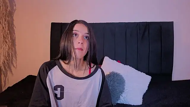 DanielaMonroe online show from January 15, 2026, 10:35 pm