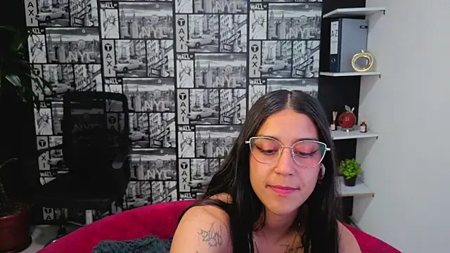 Snapshot of DanielaMonroe chatting on June 14, 2026, 12:30 am DanielaMonroe online show from June 14, 2026, 12:30 am