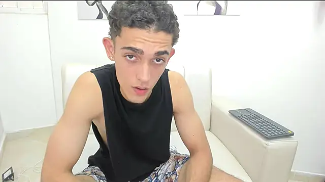 Snapshot of nathan_shimmer chatting on September 18, 2025, 8:55 pm nathan shimmer online show from September 18, 2025, 8:55 pm