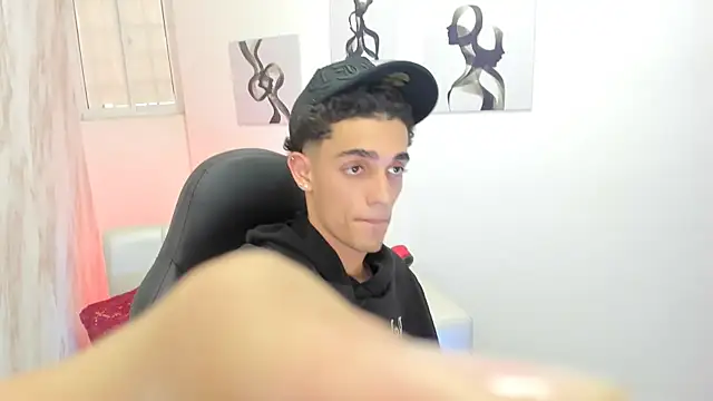 Snapshot of nathan_shimmer chatting on September 25, 2025, 8:34 pm nathan shimmer online show from September 25, 2025, 8:34 pm