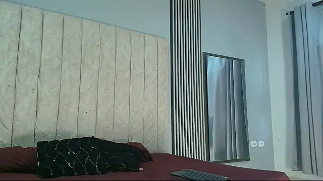 Snapshot of nathan_shimmer chatting on September 29, 2025, 8:35 pm nathan shimmer online show from September 29, 2025, 8:35 pm