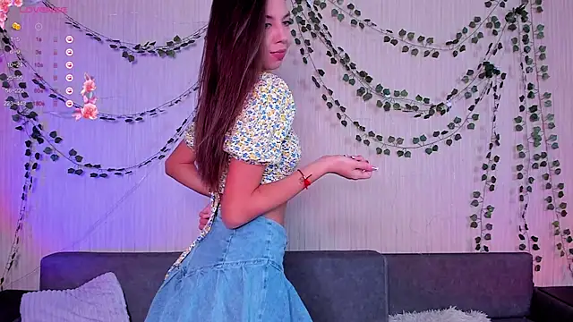 JenniferDavies online show from October 29, 2025, 4:42 pm