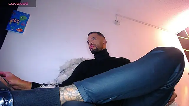 Snapshot of LickMyInk chatting on February 22, 2026, 3:51 am LickMyInk online show from February 22, 2026, 3:51 am