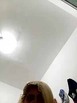 flavinhasensual online show from May 16, 2026, 7:56 pm