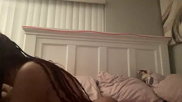 Snapshot of sweetnjuicyyy chatting on September 13, 2025, 7:52 am sweetnjuicyyy online show from September 13, 2025, 7:52 am