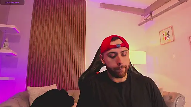 Maximo Wolff online show from February 2, 2026, 7:45 pm