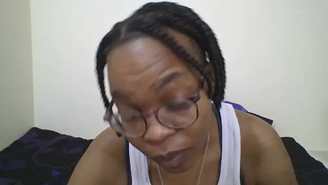 Snapshot of Miss-Hennessy chatting on September 8, 2025, 5:01 pm Miss-Hennessy online show from September 8, 2025, 5:01 pm