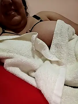 Caroomoom27 online show from March 13, 2026, 6:31 am