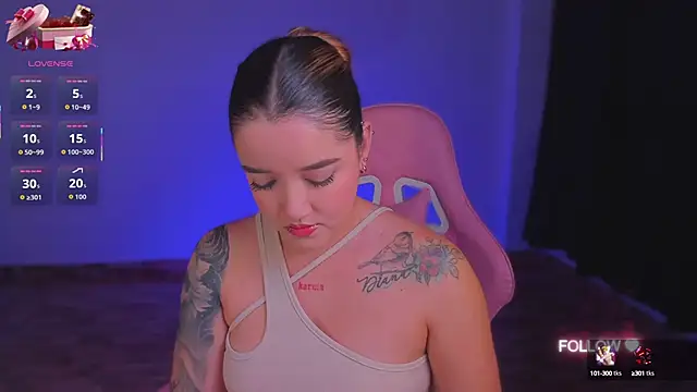 Snapshot of lunaarose chatting on September 26, 2025, 5:11 am lunaarose online show from September 26, 2025, 5:11 am