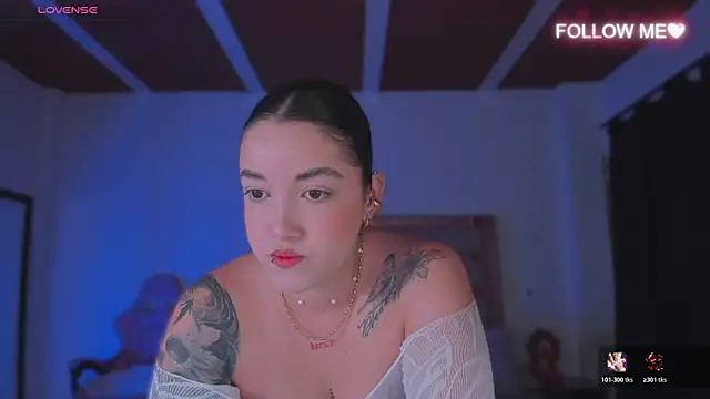 lunaarose online show from December 3, 2025, 12:07 am