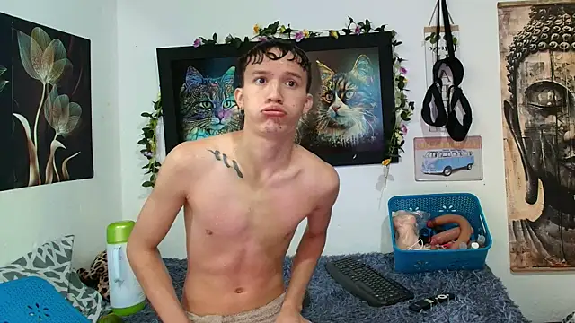 Snapshot of Patrick_phoenix chatting on October 14, 2025, 3:24 pm Patrick phoenix online show from October 14, 2025, 3:24 pm