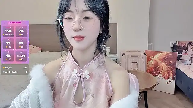 nini a online show from February 7, 2026, 1:15 pm