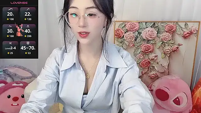 nini a online show from July 4, 2026, 1:17 pm