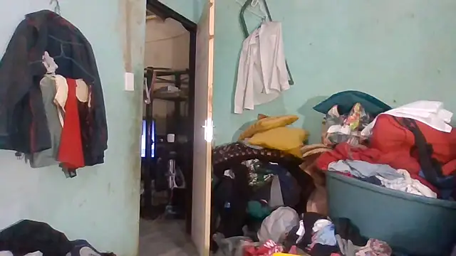 Snapshot of Nicky52 chatting on October 24, 2025, 3:41 pm Nicky52 online show from October 24, 2025, 3:41 pm