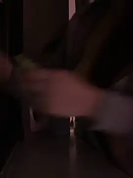 LollyLove  online show from December 3, 2025, 9:02 pm