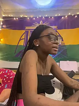 HennessyBaby21 online show from March 10, 2026, 5:07 pm