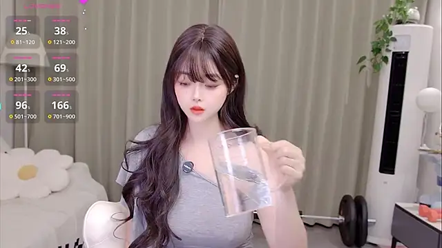 uikyy1 online show from May 1, 2026, 2:10 pm