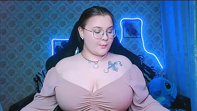 Snapshot of InLoveWithLife26 chatting on September 15, 2025, 8:09 pm InLoveWithLife26 online show from September 15, 2025, 8:09 pm