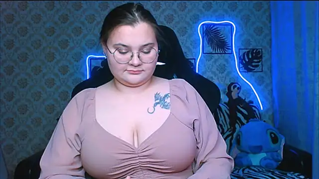 Snapshot of InLoveWithLife26 chatting on October 10, 2025, 7:24 pm InLoveWithLife26 online show from October 10, 2025, 7:24 pm