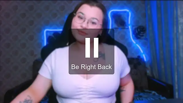 InLoveWithLife26 online show from February 18, 2026, 6:37 pm