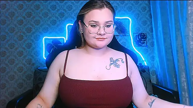 Snapshot of InLoveWithLife26 chatting on July 25, 2026, 7:55 pm InLoveWithLife26 online show from July 25, 2026, 7:55 pm