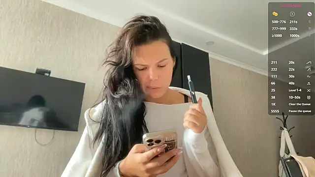 MaydaCornwall online show from September 17, 2025, 6:04 am