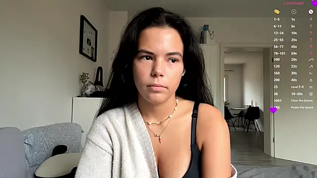 MaydaCornwall online show from November 16, 2025, 8:09 am