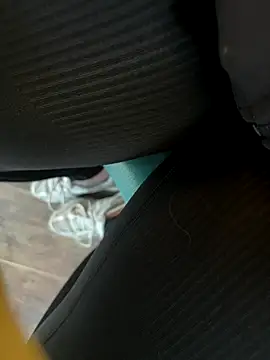 HiddenHoneyLDN online show from November 2, 2025, 1:24 pm