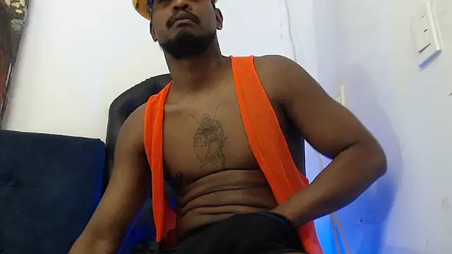 Snapshot of ElCaballeroNegro24 chatting on May 27, 2026, 2:08 am ElCaballeroNegro24 online show from May 27, 2026, 2:08 am