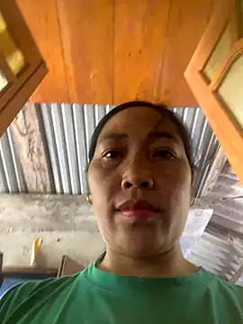 Snapshot of Lai005 chatting on September 13, 2025, 4:01 am Lai005 online show from September 13, 2025, 4:01 am