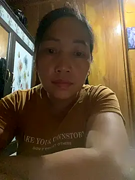 Snapshot of Lai005 chatting on September 16, 2025, 9:27 pm Lai005 online show from September 16, 2025, 9:27 pm