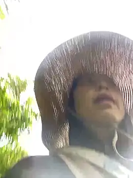 Snapshot of Lai005 chatting on September 22, 2025, 8:05 am Lai005 online show from September 22, 2025, 8:05 am