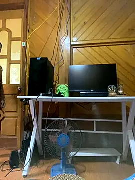 Snapshot of Lai005 chatting on October 1, 2025, 4:51 am Lai005 online show from October 1, 2025, 4:51 am