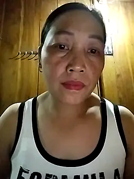 Snapshot of Lai005 chatting on October 16, 2025, 2:40 pm Lai005 online show from October 16, 2025, 2:40 pm