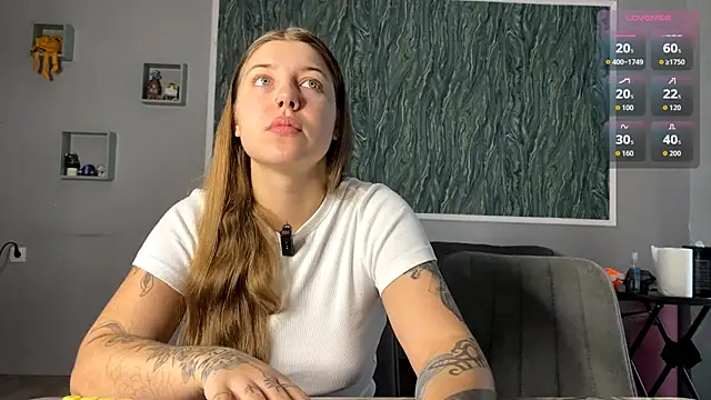 VelvetMiley online show from August 9, 2026, 3:23 am