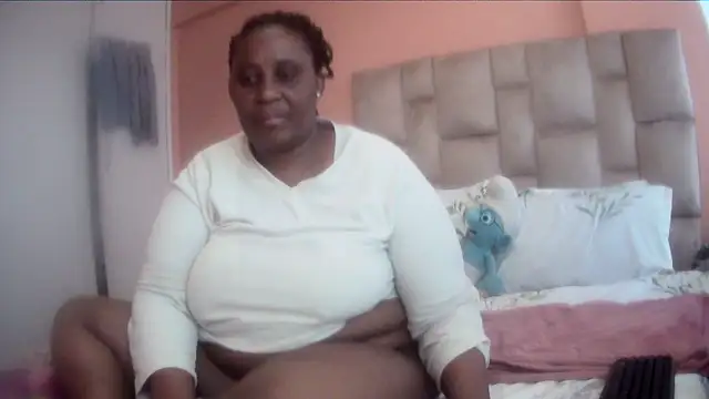 Snapshot of HUGEASSXXXXX chatting on April 25, 2026, 1:41 pm HUGEASSXXXXX online show from April 25, 2026, 1:41 pm