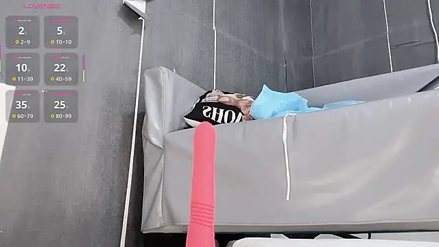 Snapshot of K1oO chatting on November 14, 2025, 11:57 pm K1oO online show from November 14, 2025, 11:57 pm