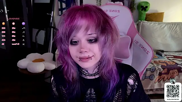 Snapshot of Lollyshy chatting on September 12, 2025, 1:00 pm Lollyshy online show from September 12, 2025, 1:00 pm