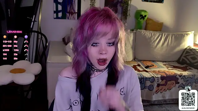 Snapshot of Lollyshy chatting on October 2, 2025, 10:44 am Lollyshy online show from October 2, 2025, 10:44 am