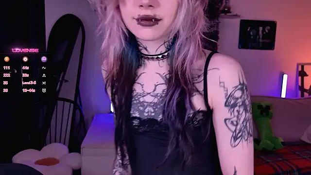 Snapshot of Lollyshy chatting on November 29, 2025, 6:05 am Lollyshy online show from November 29, 2025, 6:05 am