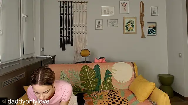 daddyonlyloveme online show from October 18, 2025, 8:09 pm