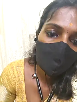Snapshot of Honey_rosetamil chatting on May 8, 2026, 4:23 pm Honey rosetamil online show from May 8, 2026, 4:23 pm