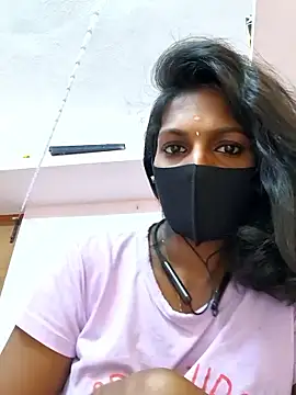 Snapshot of Honey_rosetamil chatting on May 18, 2026, 7:47 am Honey rosetamil online show from May 18, 2026, 7:47 am