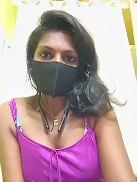 Snapshot of Honey_rosetamil chatting on June 6, 2026, 5:28 pm Honey rosetamil online show from June 6, 2026, 5:28 pm