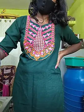 Snapshot of Honey_rosetamil chatting on June 11, 2026, 2:53 am Honey rosetamil online show from June 11, 2026, 2:53 am