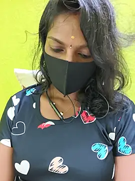 Snapshot of Honey_rosetamil chatting on June 15, 2026, 8:16 am Honey rosetamil online show from June 15, 2026, 8:16 am