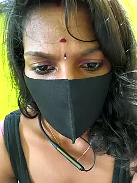 Snapshot of Honey_rosetamil chatting on June 25, 2026, 5:34 am Honey rosetamil online show from June 25, 2026, 5:34 am