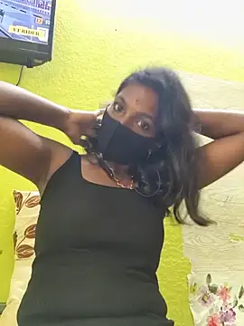 Snapshot of Honey_rosetamil chatting on July 4, 2026, 6:19 am Honey rosetamil online show from July 4, 2026, 6:19 am